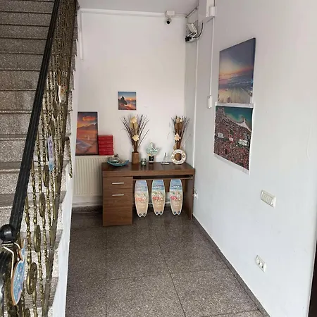 Lägenhetshotell And Waves House