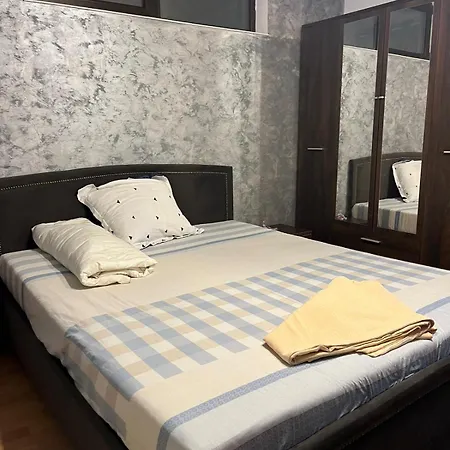 Lägenhetshotell And Waves House