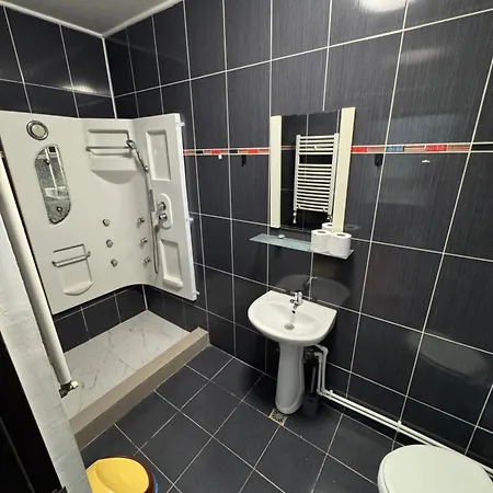 Lägenhetshotell And Waves House 3*