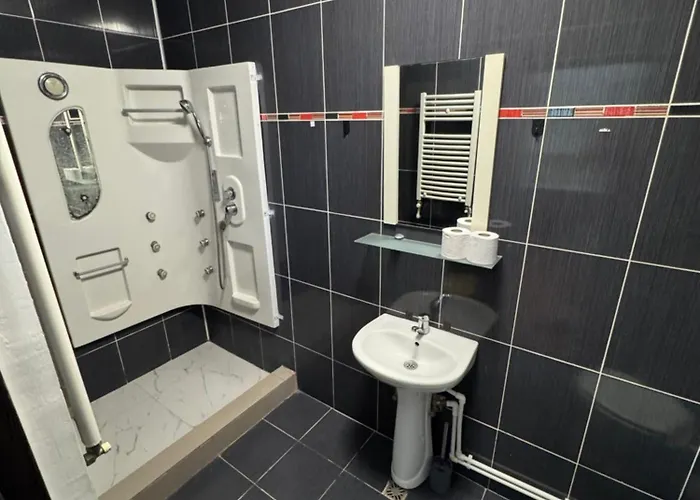 Aparthotel And Waves House 3*